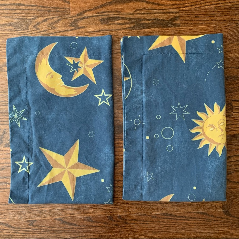 🌞 Vintage 90s Rare Celestial Pillow Cases (King Size)